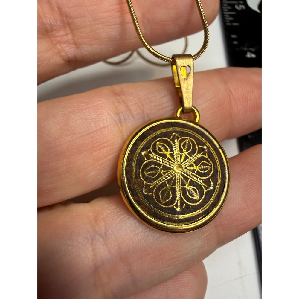 Gold Tone Etched Floral Damascene Pendant Snake Chain Necklace Adjustable